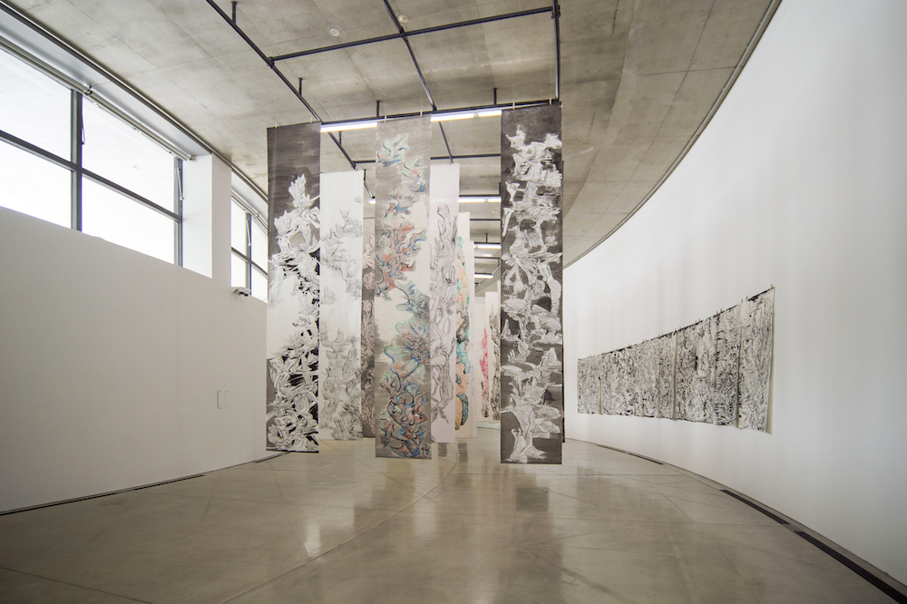 ACAC 展示室の様子（AOMORIトリエンナーレ 2018展示風景)