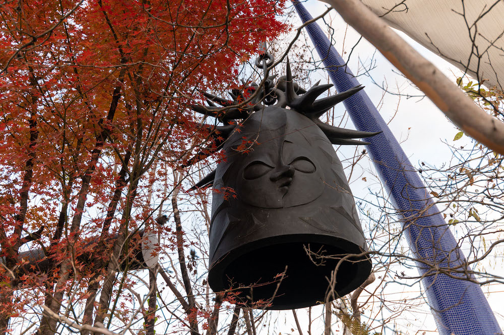 《太陽の鐘》/ 岡本太郎