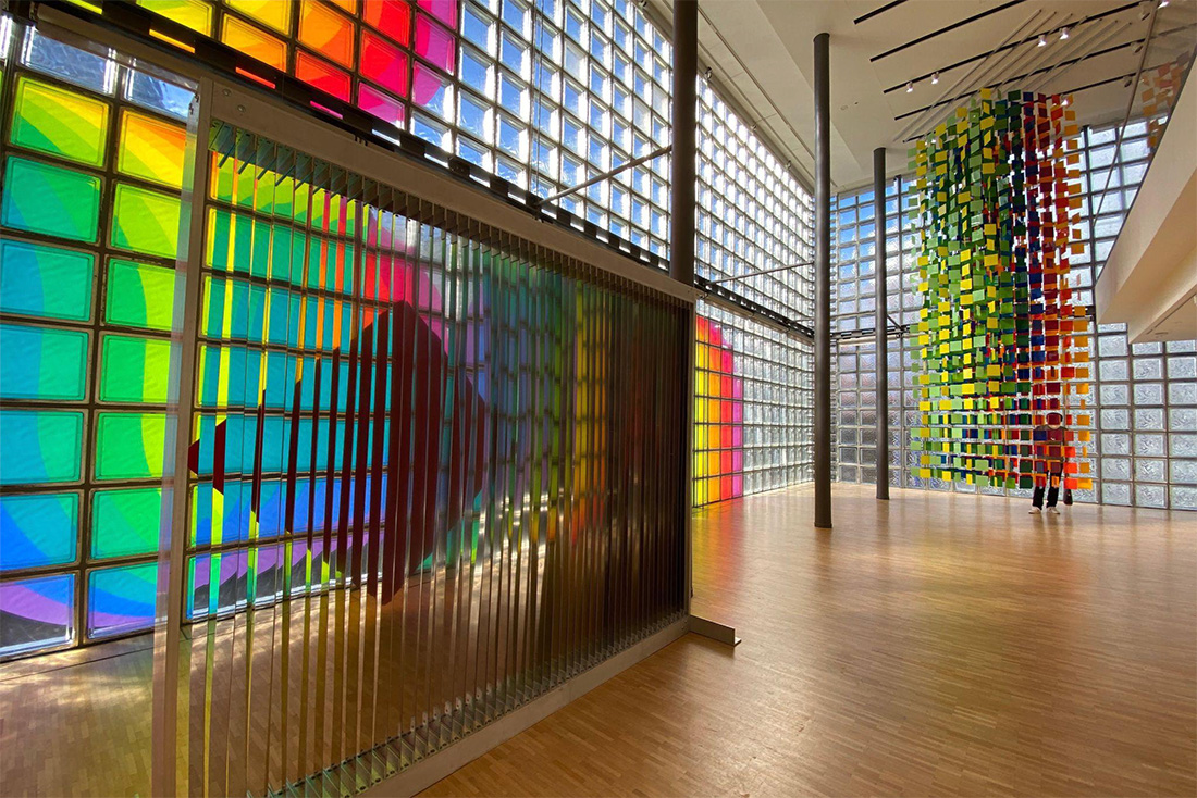 ジュリオ・ル・パルク 「ル・パルクの色 遊びと企て」(2021) 展示風景 (筆者撮影)